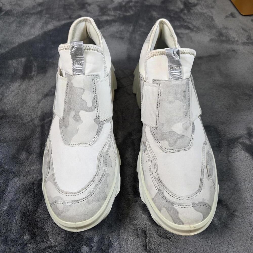 ECCO Women's Mx Low Slip on Leather Sneaker Sz 9-9.5 - Picture 2 of 11